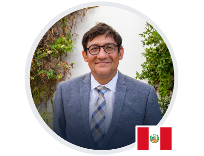 Dr. Percy García Cavero